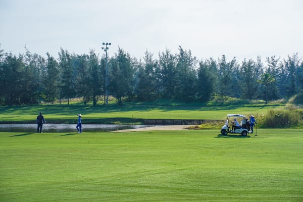 Sân Golf Đà Nẵng: Trải Nghiệm Thú Vị Và Thư Giãn Giữa Vẻ Đẹp Thiên Nhiên