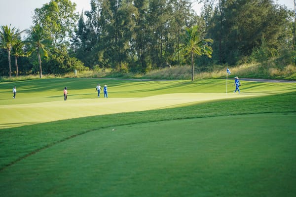 Sân Golf Đà Nẵng: Điểm Đến Hoàn Hảo Cho Golfer Và Những Người Yêu Thiên Nhiên