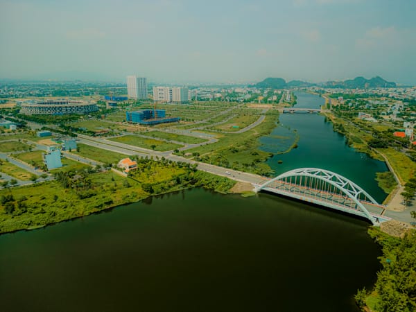 Hình ảnh chi tiết về góc nhỏ FPT City từ trên cao, mang đến một góc nhìn độc đáo về không gian sống xanh mát và hiện đại tại Đà Nẵng.