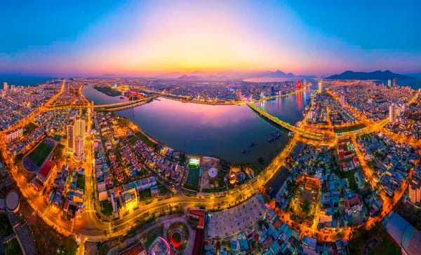 Đà Nẵng về đêm rực rỡ ánh đèn nhìn từ trên cao