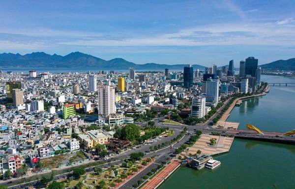 Toàn cảnh thành phố Đà Nẵng nhìn từ trên cao – Vẻ đẹp hiện đại bên dòng sông Hàn