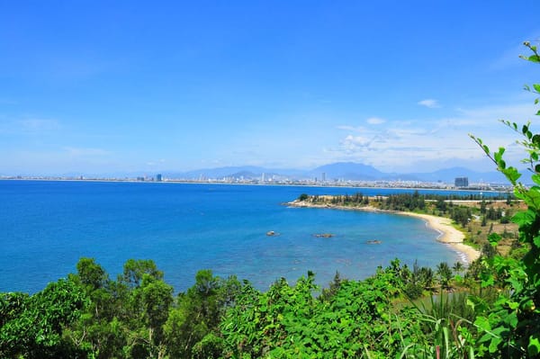 Toàn Cảnh Biển Đà Nẵng Nhìn Từ Bán Đảo Sơn Trà – Vẻ Đẹp Hòa Quyện Giữa Thiên Nhiên Và Thành Phố